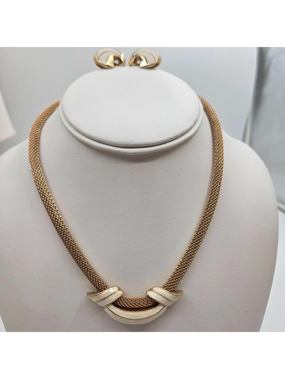 Vintage Mesh Accented Enamel Statement Necklace & Clip-On Earrings Set Gold Tone